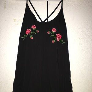 Black spaghetti shirt with roses 🌹 ✨